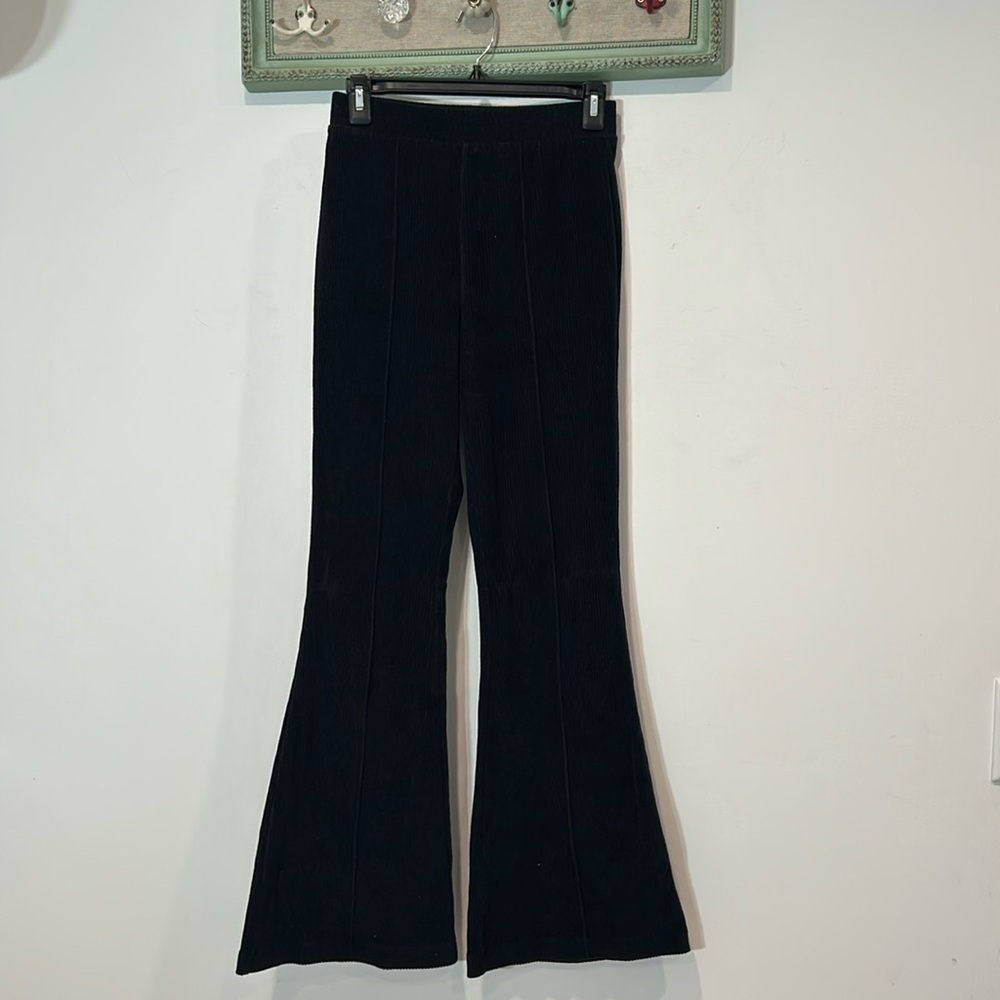 Aerie Black Velour Velvet Corduroy Flared Leggings Yoga Pants women’s Size XS